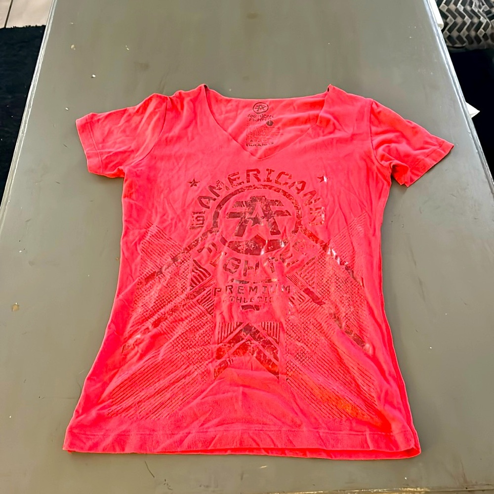 American Fighter. Buckle Brand tee. Hot Pink. Size Small.